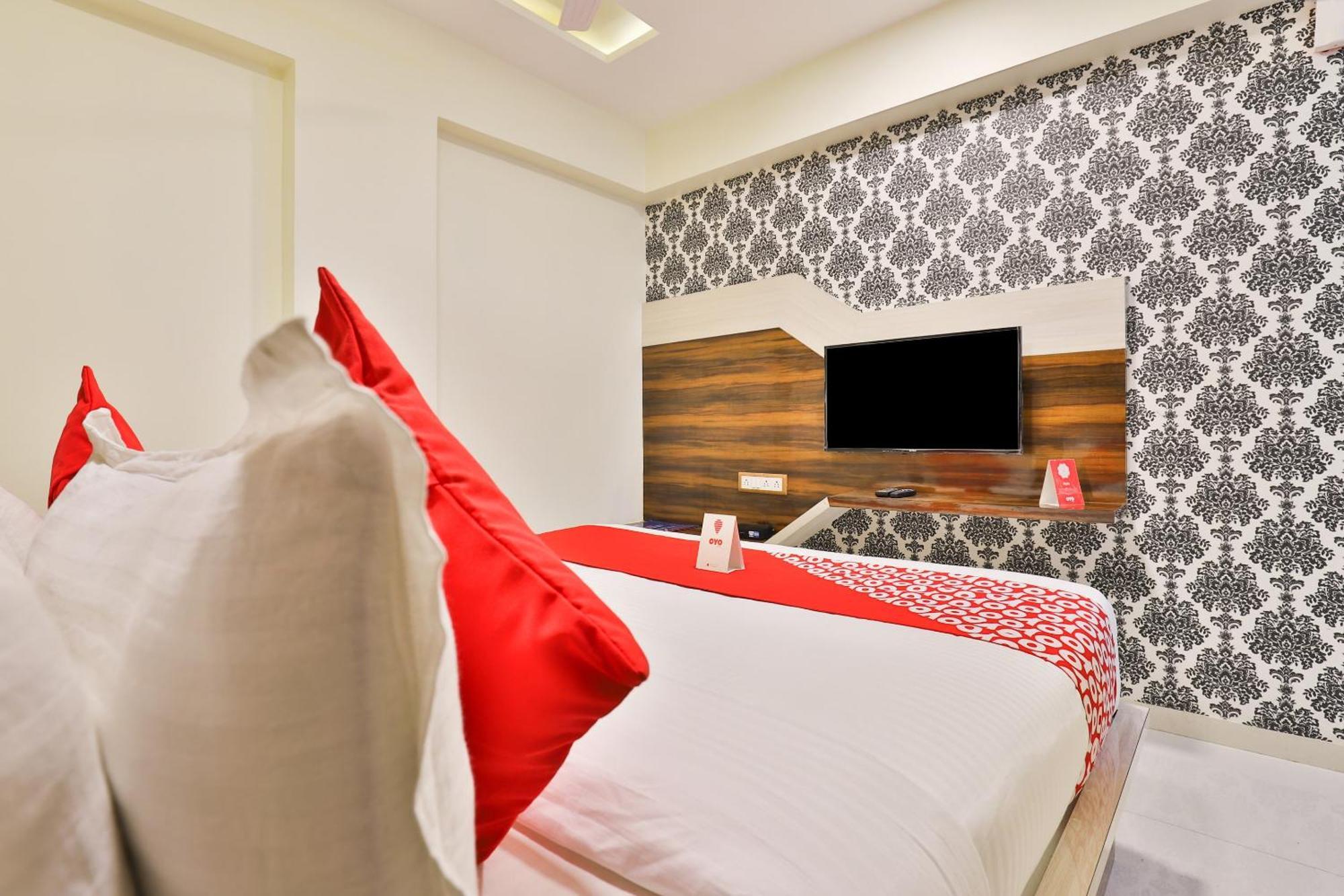 Hotel O Red Apple Αχμπανταμπάντ Εξωτερικό φωτογραφία