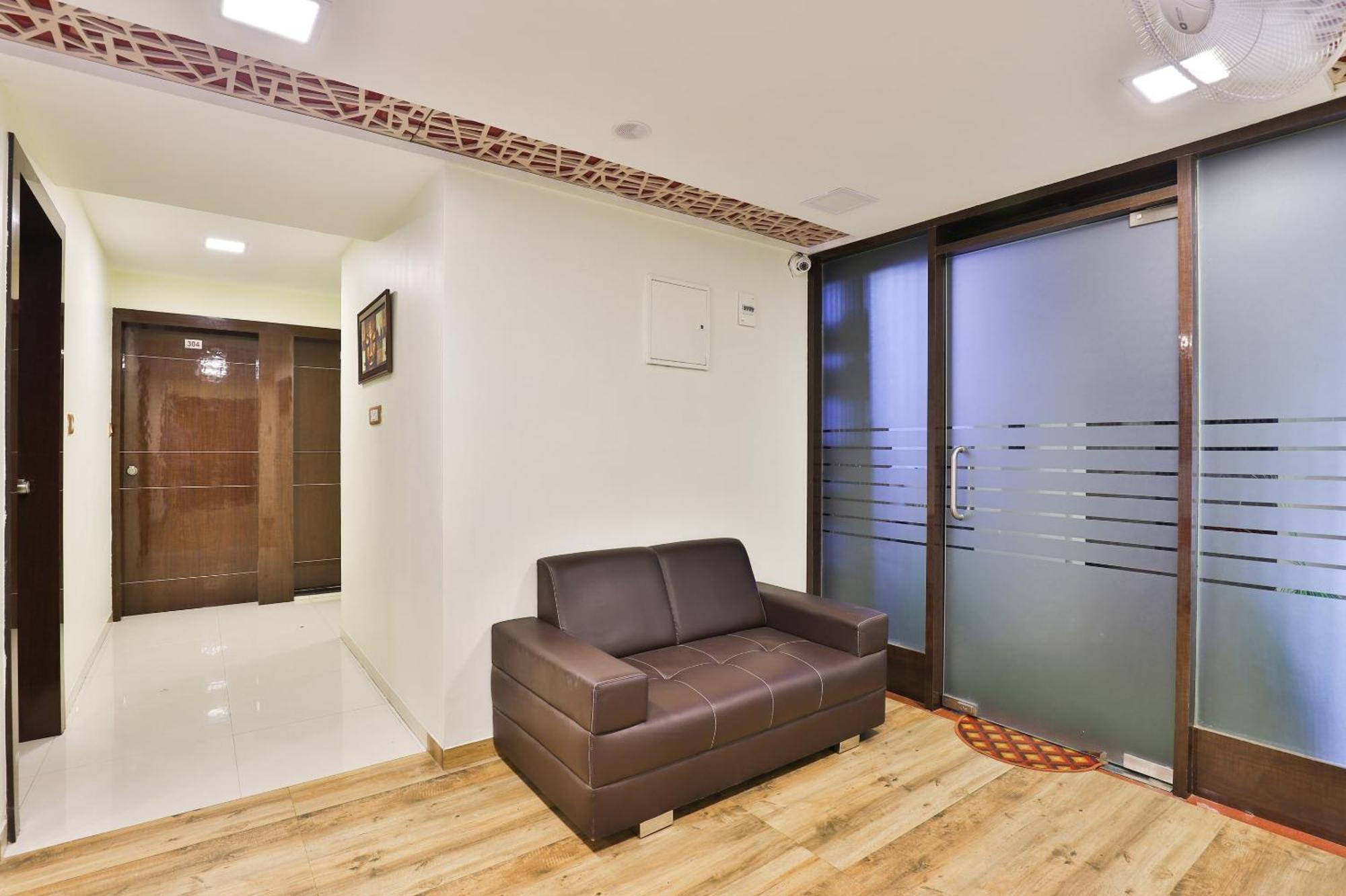 Hotel O Red Apple Αχμπανταμπάντ Εξωτερικό φωτογραφία